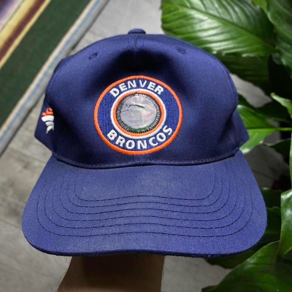 Vintage 90s. Denver Broncos NFL Annco Snapbsck Hat